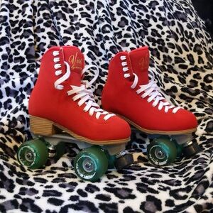JACKSON Vibrant Red Skates with turquoise Boardwalk Wheels